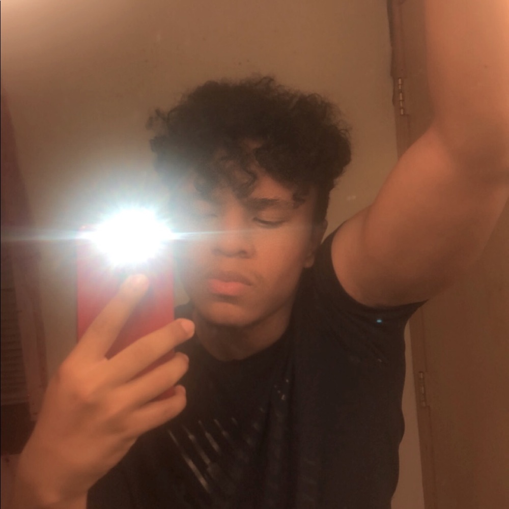 Meet your Posher, Amaree